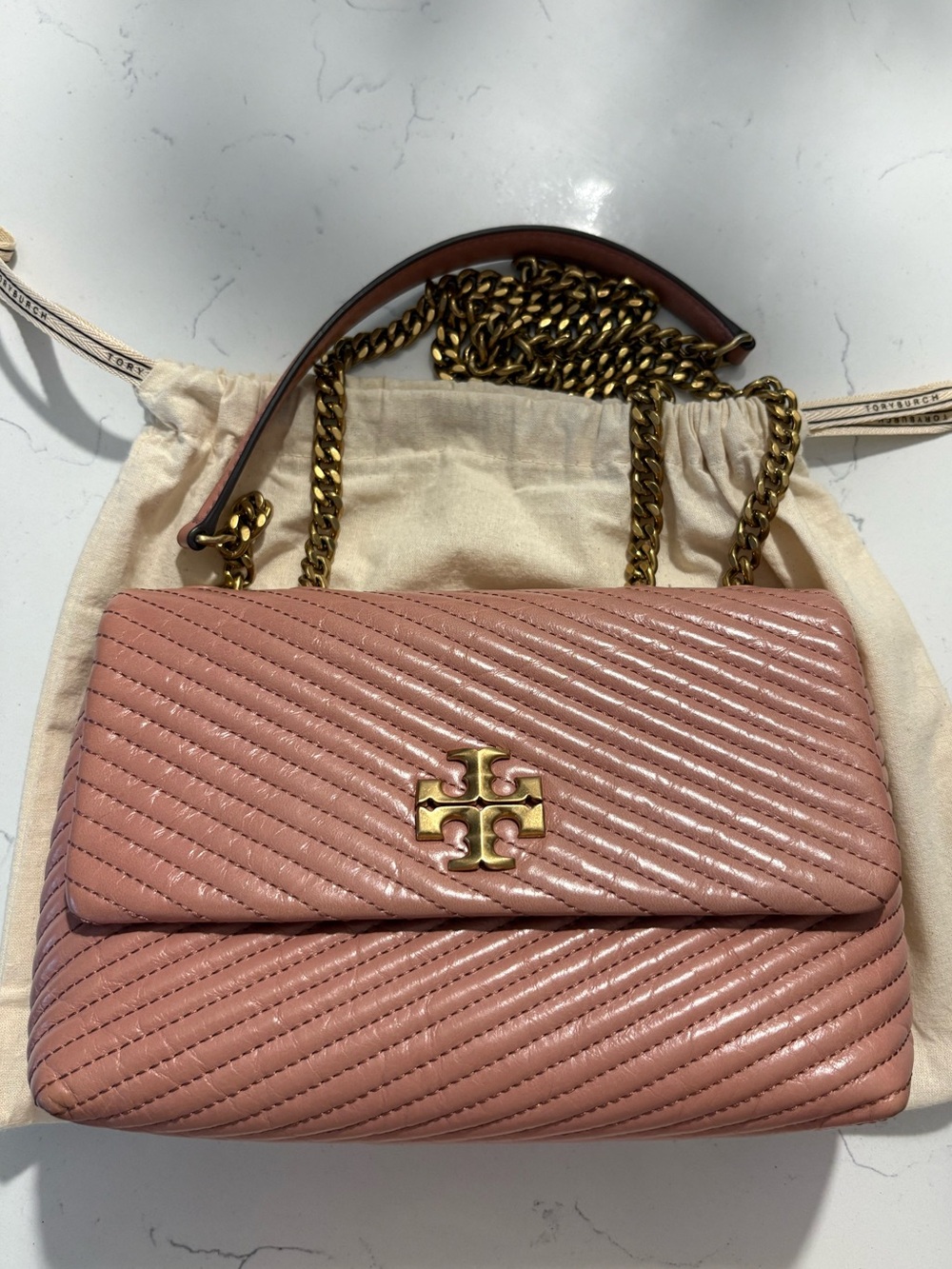 EUC Tory Burch LG Kira in distressed leather - Picture 3 of 15